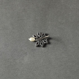  Antique Silver Finish Oxidised Brass Base Stone Work Juda Pin Online at iTokri.com