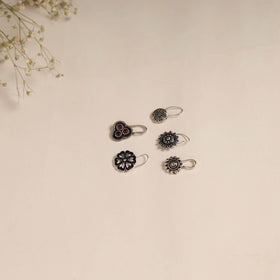 Antique silver finish oxidised stone work nosepin (set