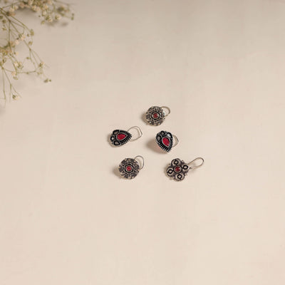 Antique silver finish oxidised stone work nosepin (set