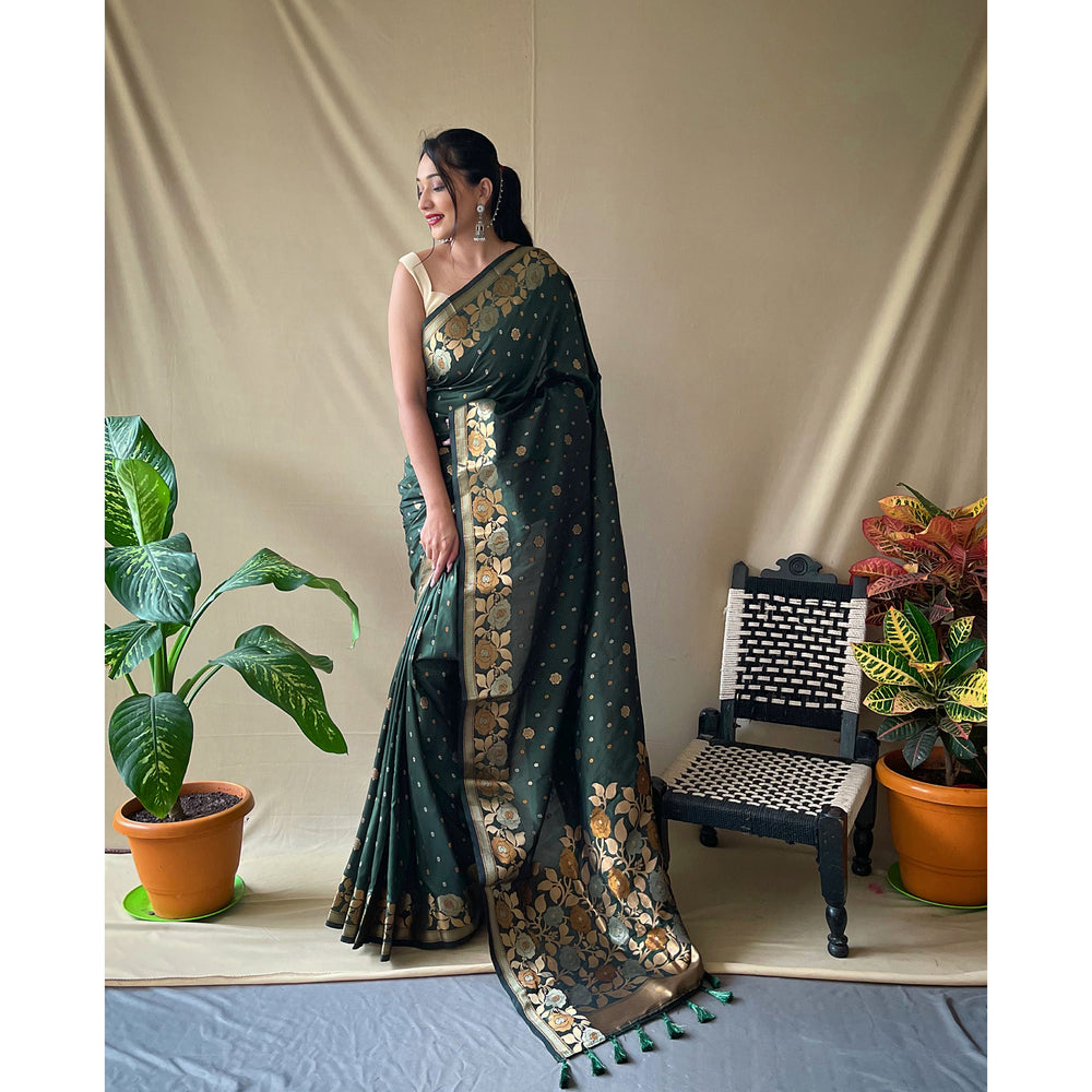 Suhani green Soft Silk Handwork Saree