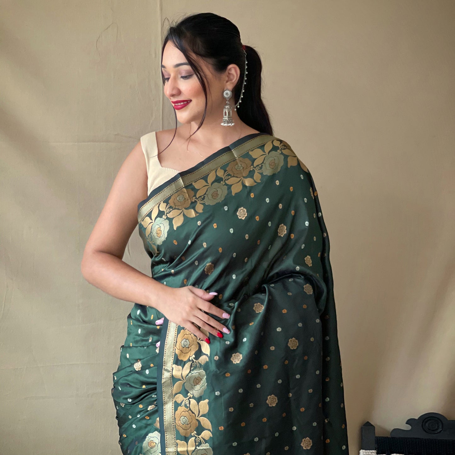 Suhani green Soft Silk Handwork Saree