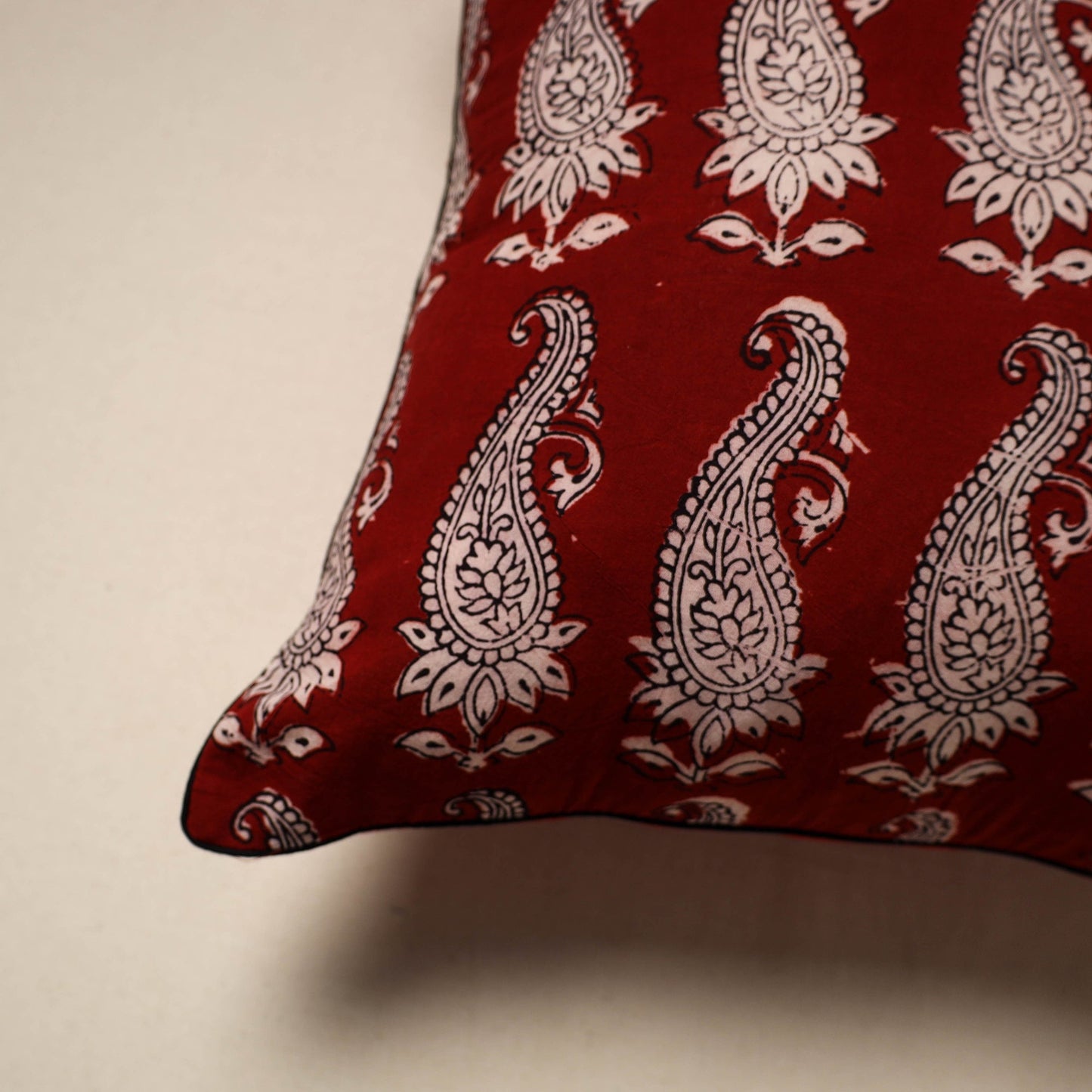 Bagh cotton cushion cover 87 - handcrafted