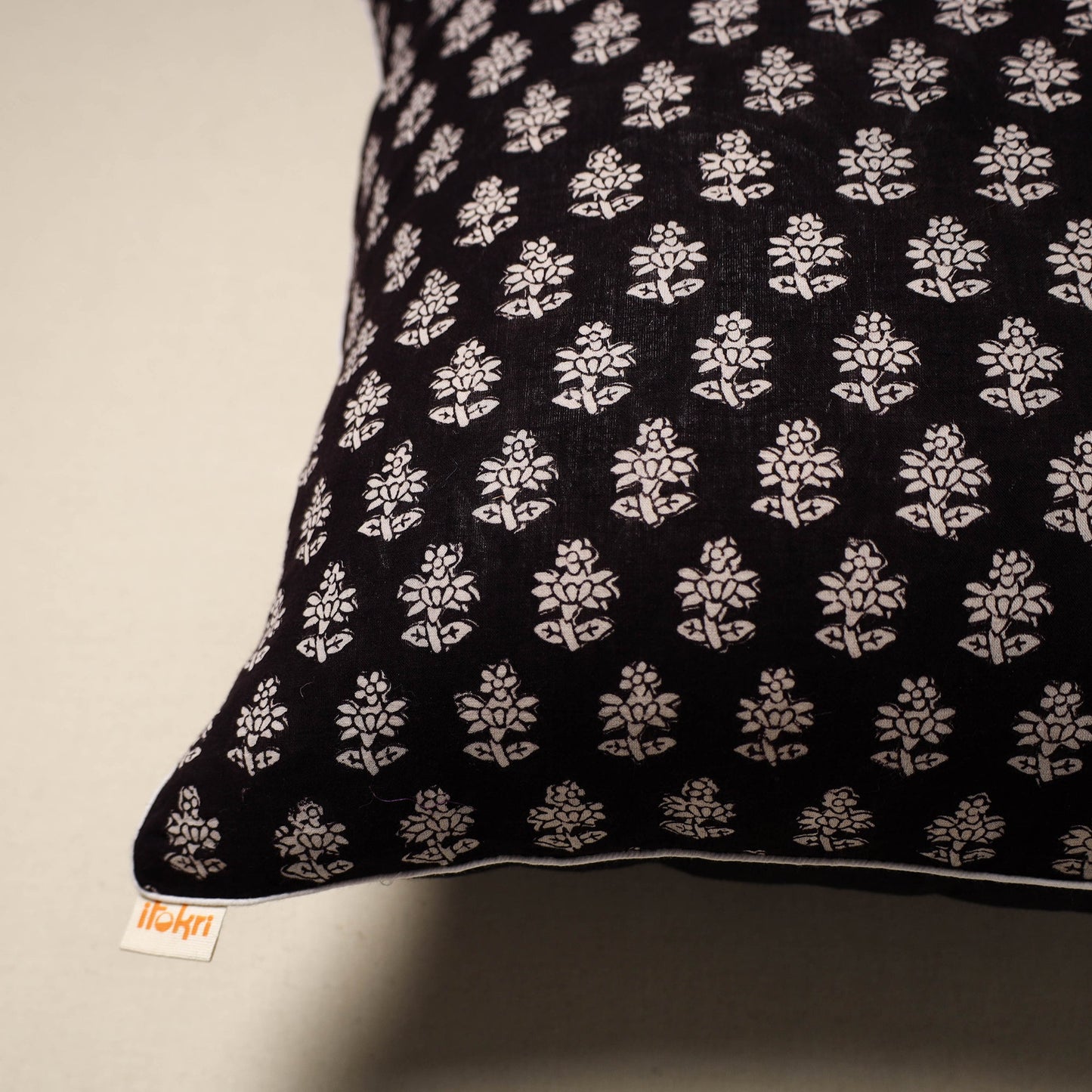 Bagh cotton cushion cover 89 - handcrafted