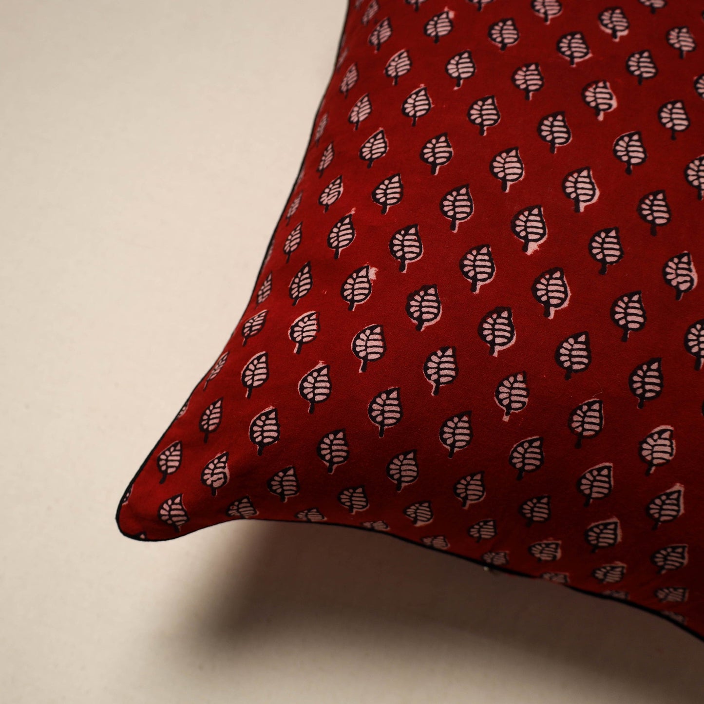 Bagh cotton cushion cover 95 - handcrafted