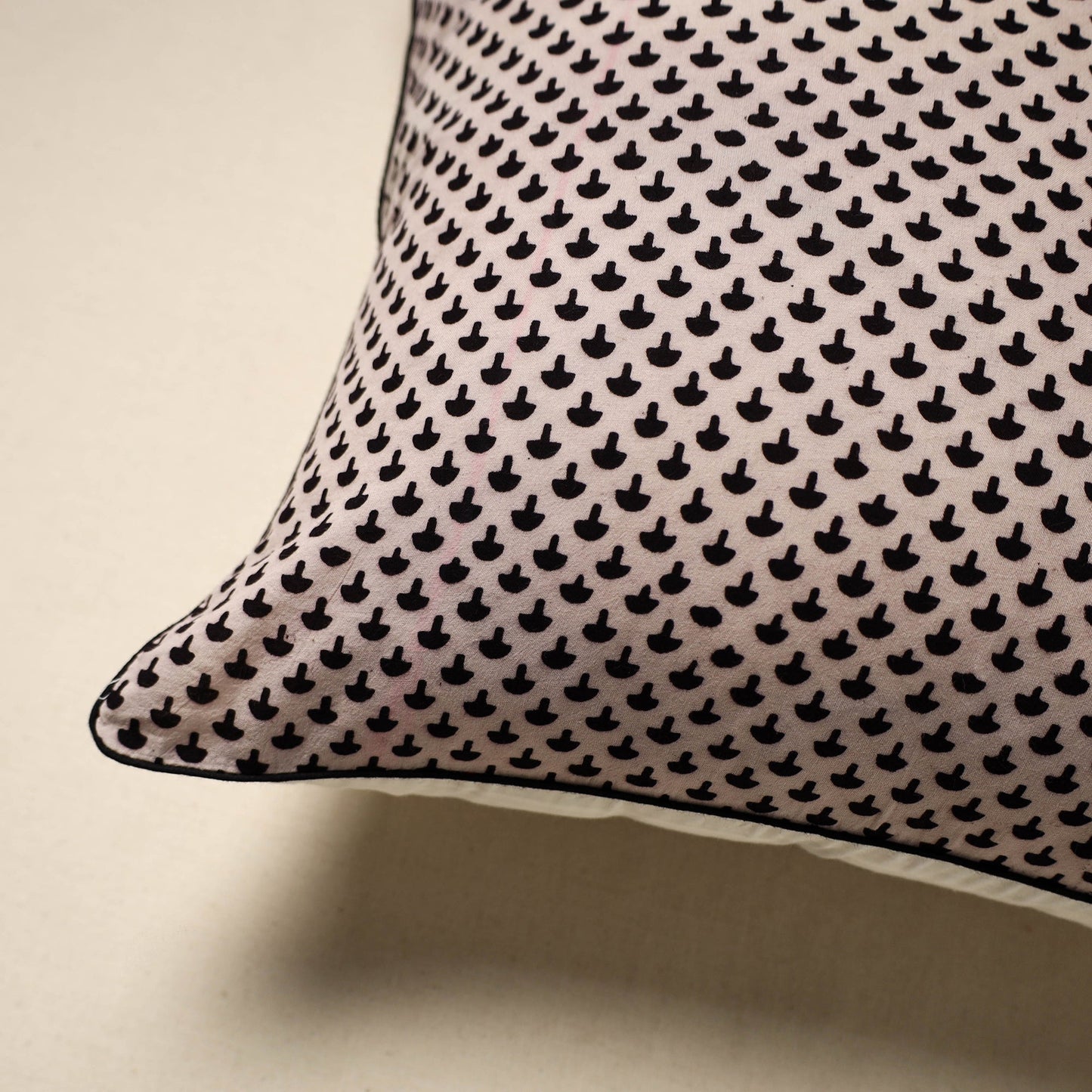 Bagh cotton cushion cover 98 - handcrafted