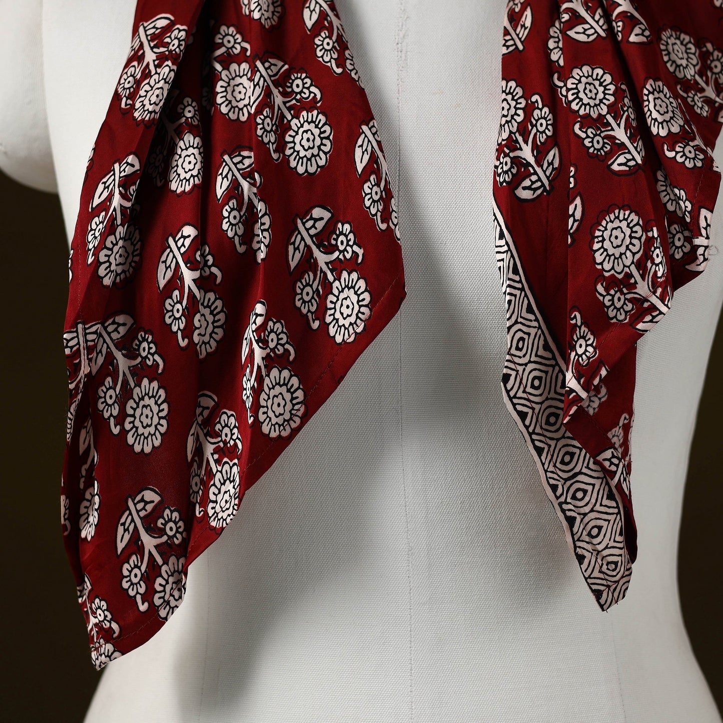 Bagh modal silk pendant necklace scarf 89 - handcrafted