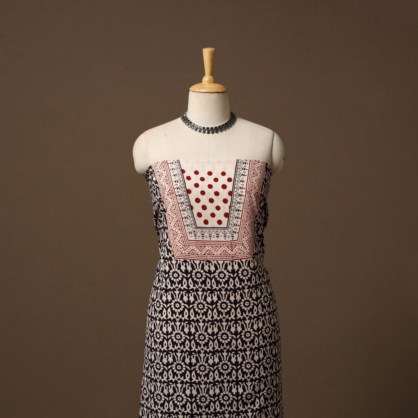 Bagh natural dyed cotton unstitched kurta material (2.95m)