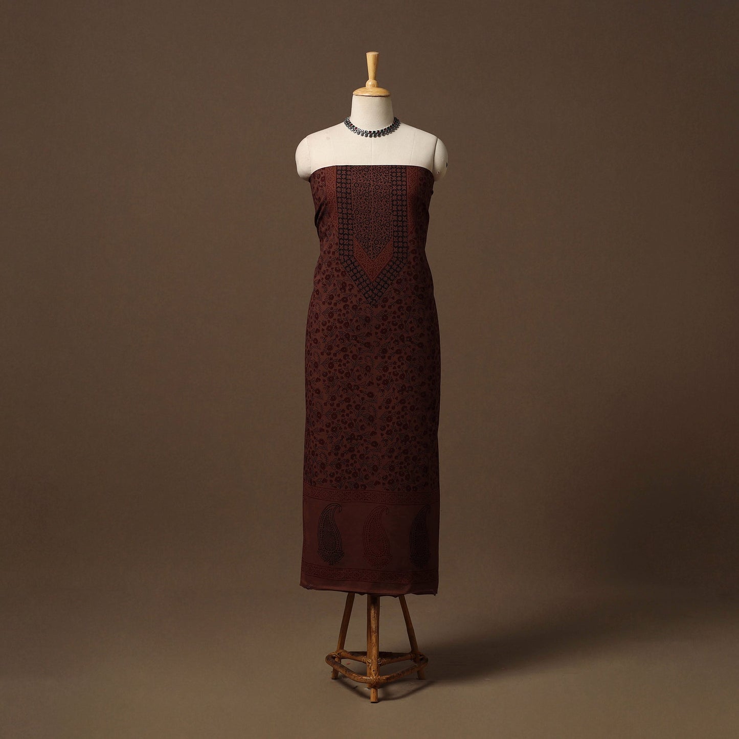 Bagh natural dyed cotton unstitched kurta material (2.95m)