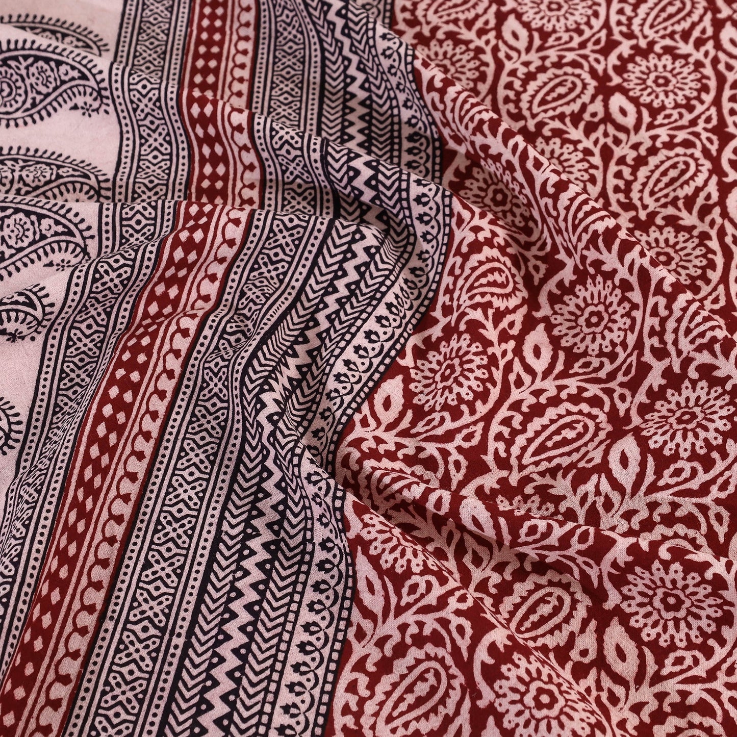 Buy Bagh Block Printed Cotton Bedcover Online l iTokri.com