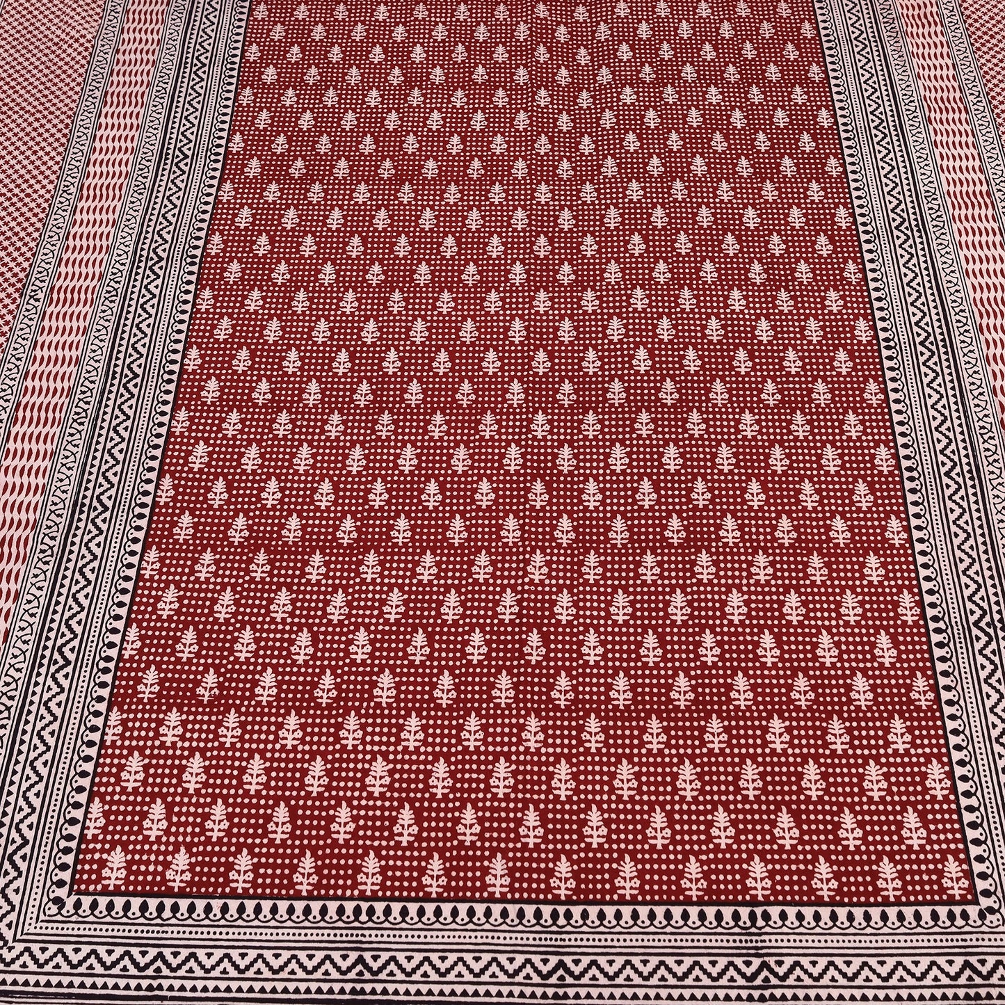 Buy Bagh Block Printed Cotton Bedcover Online l iTokri.com
