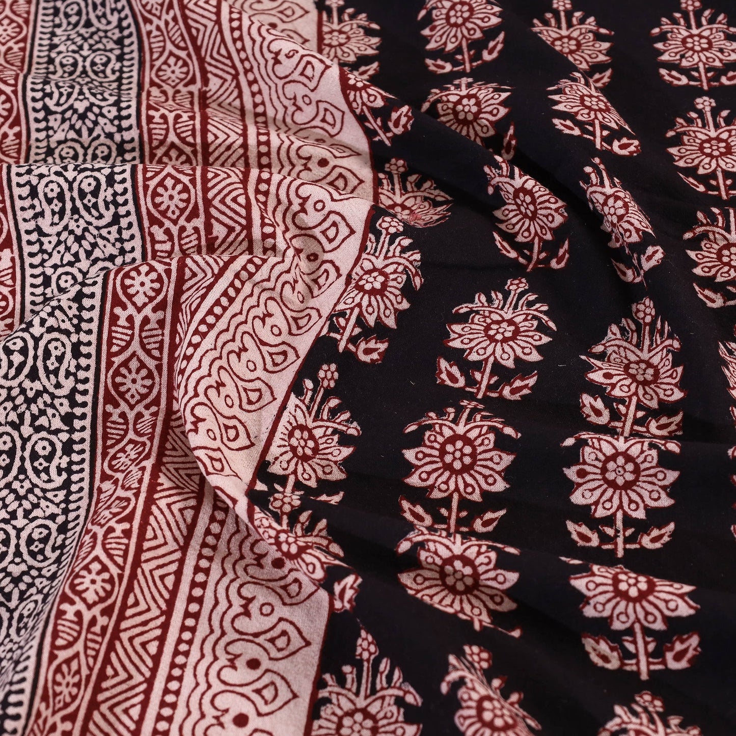 Buy Bagh Block Printed Cotton Bedcover Online l iTokri.com