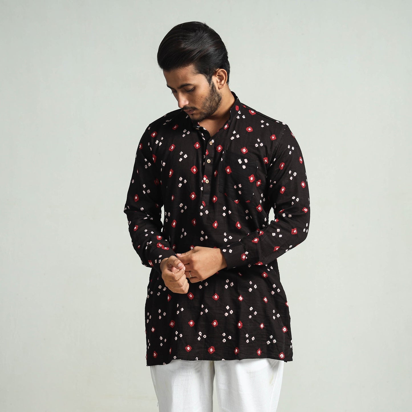  Bandhani Tie-Dye Cotton Men Short Kurta 