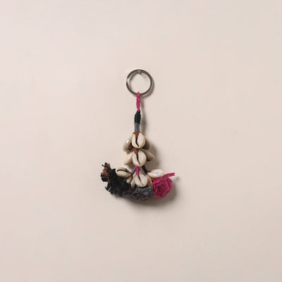 Banjara handmade shell work keychain 04 - handcrafted