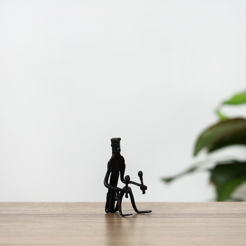 Bastar Tribal Wrought Iron Man Music Stand Online in India l iTokri.com