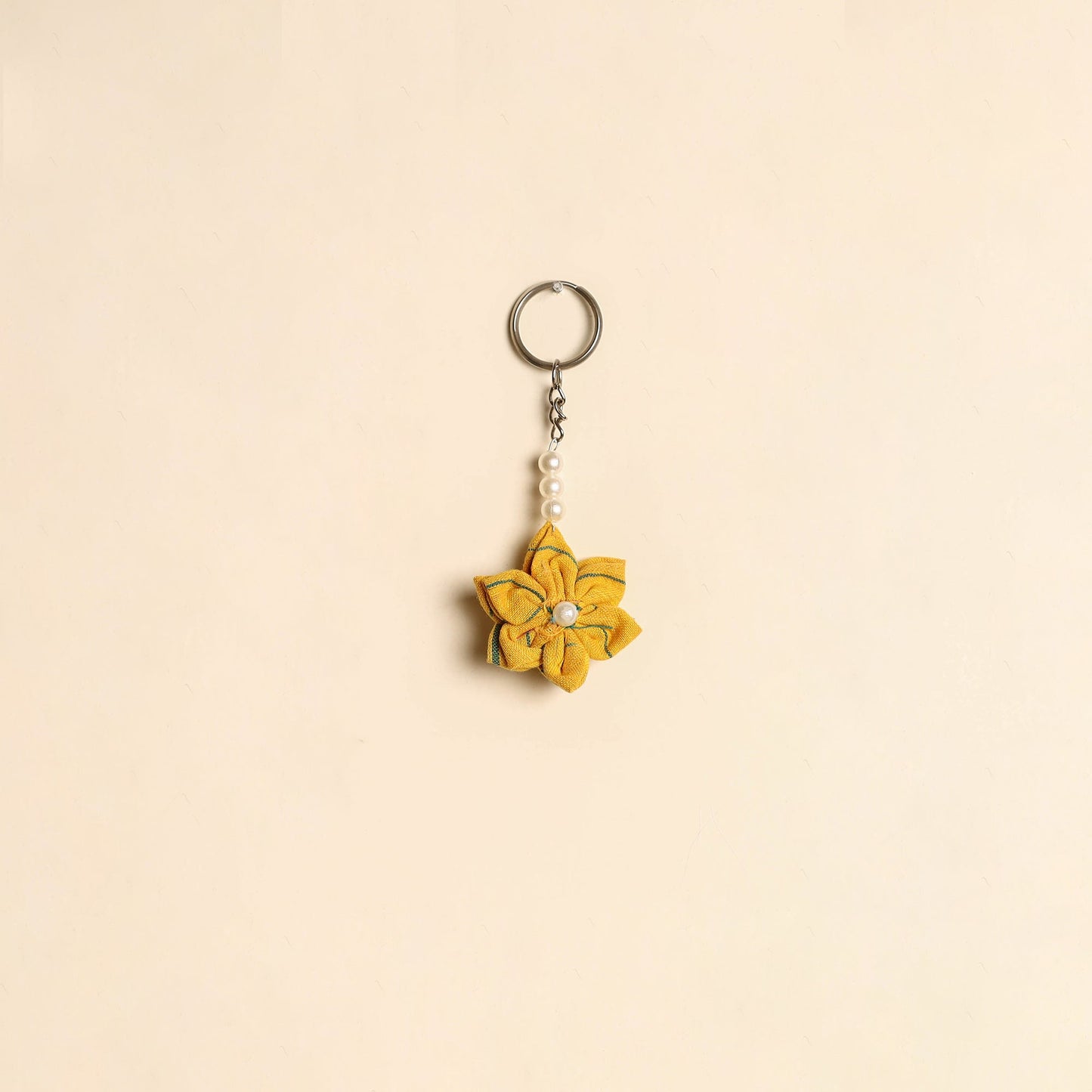 Beaded fabart flower keychain 02 - handcrafted