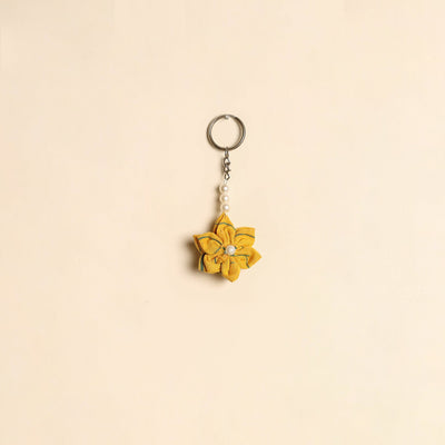 Beaded fabart flower keychain 02 - handcrafted