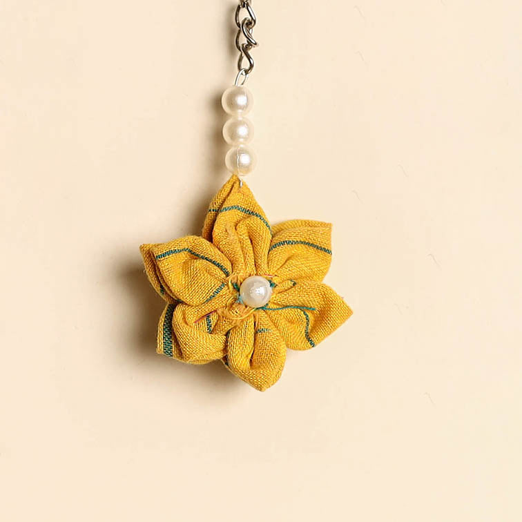 Beaded fabart flower keychain 02 - handcrafted