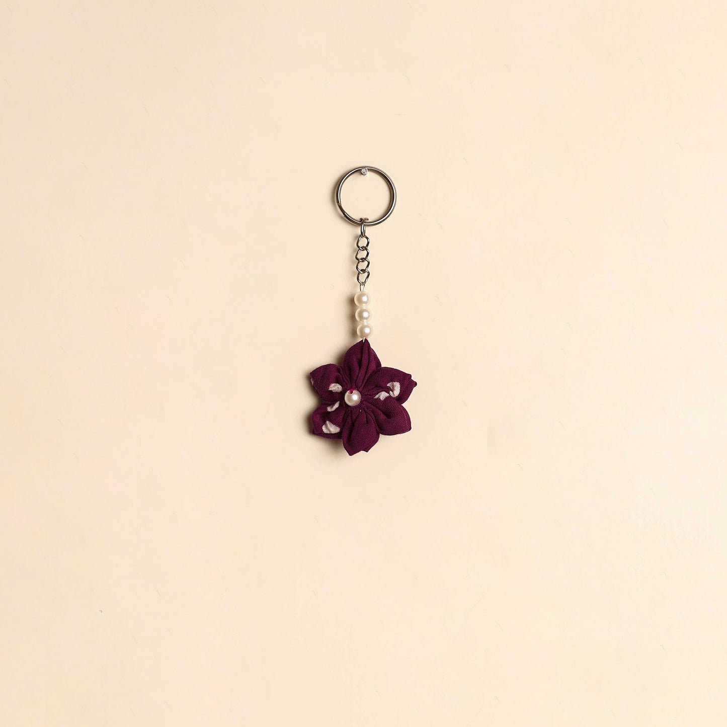 Beaded fabart flower keychain 05 - handcrafted