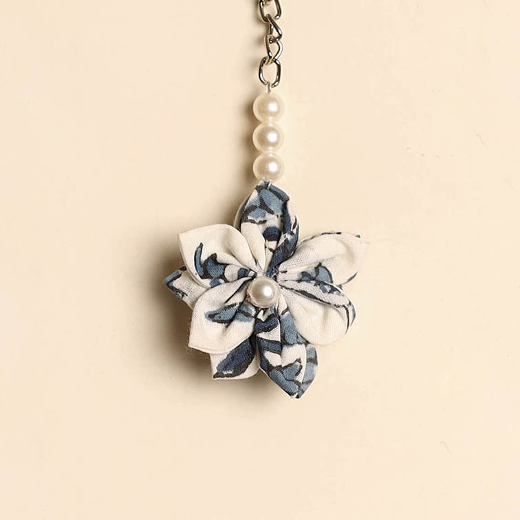 Beaded fabart flower keychain 06 - handcrafted
