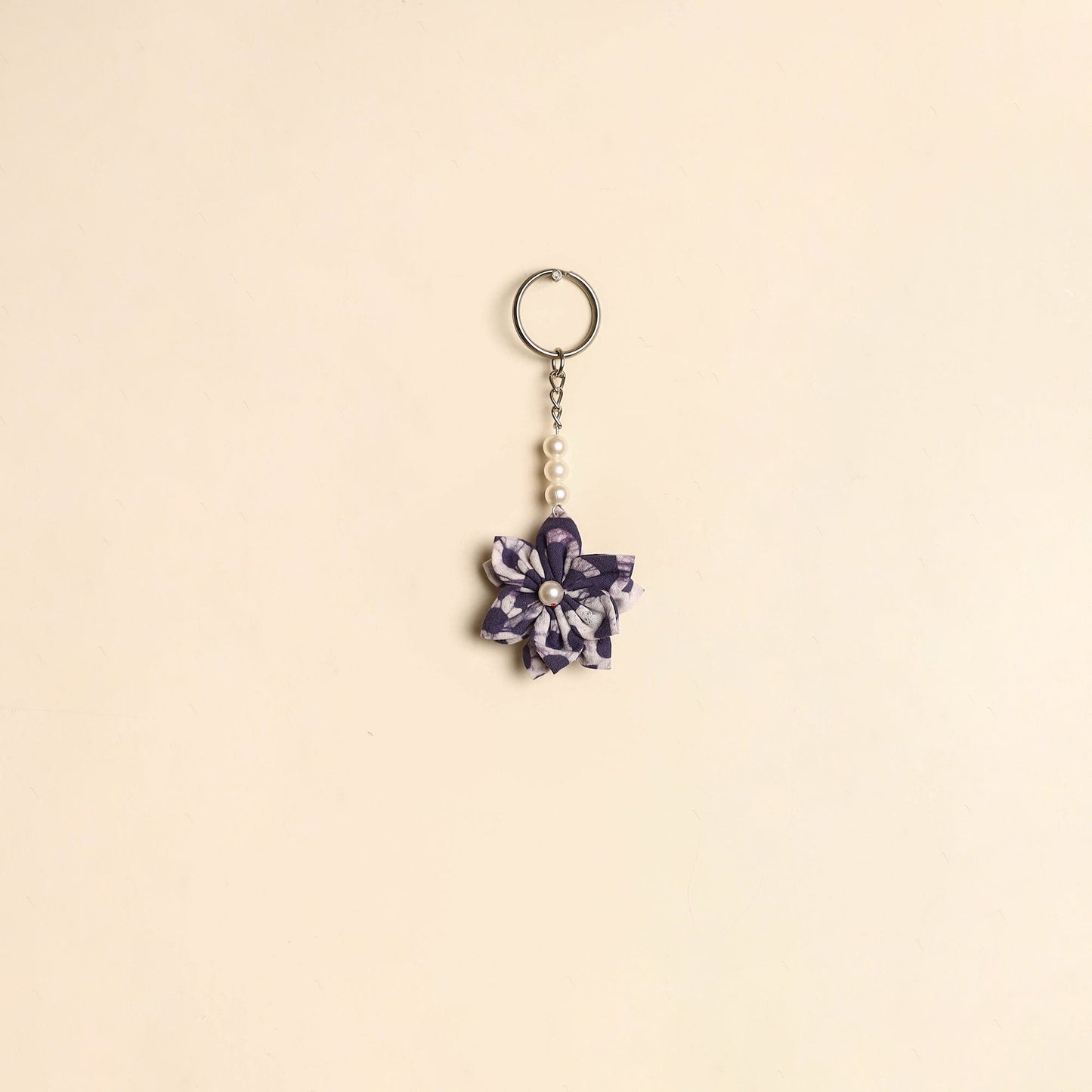 Beaded fabart flower keychain 07 - handcrafted