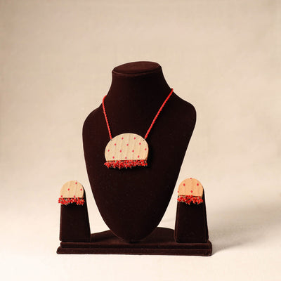 Beige Bead Work Fabart Necklace Set