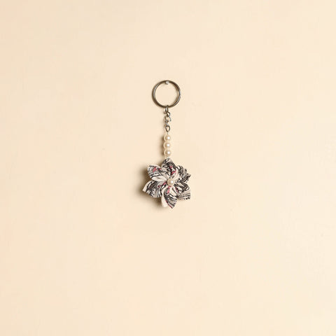 Beaded fabart flower keychain 25 - handcrafted