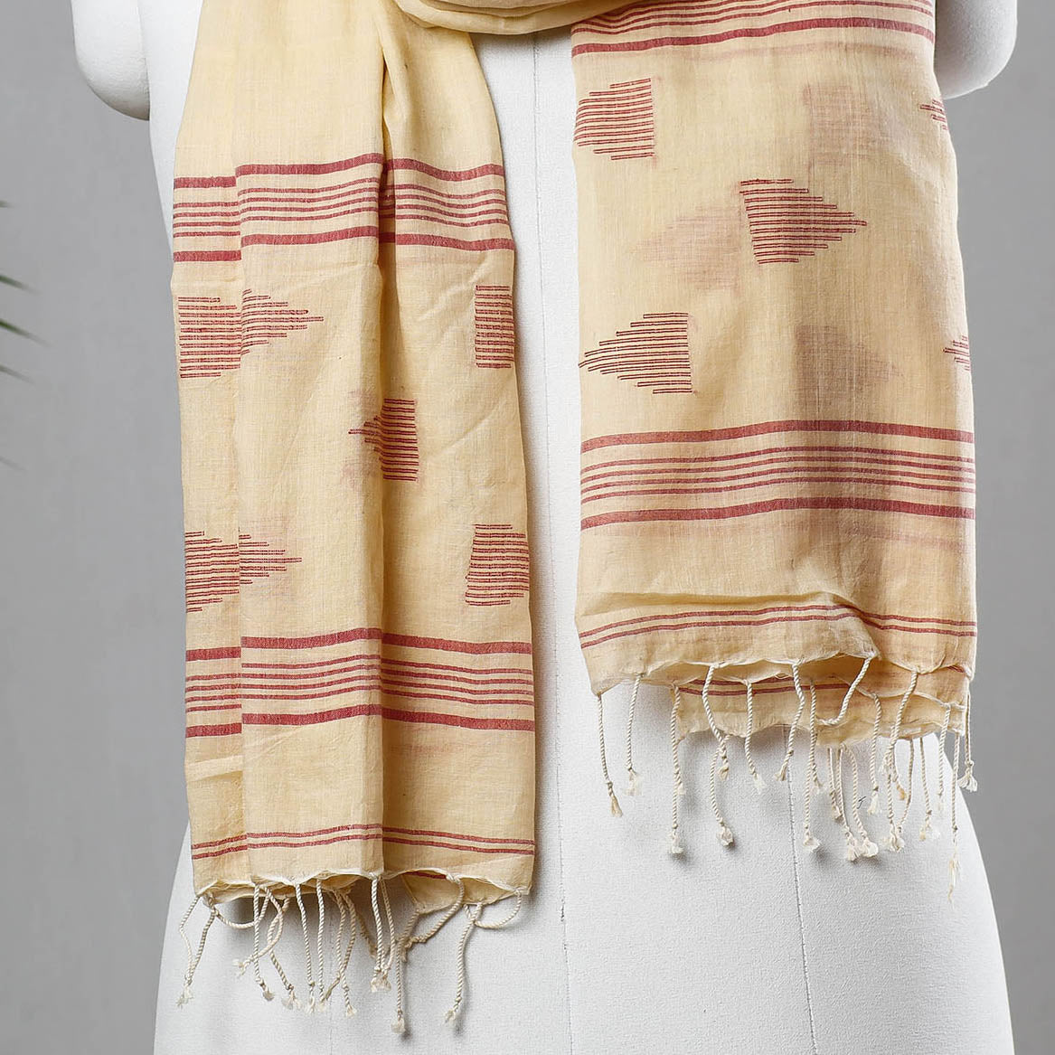  Beige Burdwan Jamdani Buti Handloom Cotton Stole with Tassels