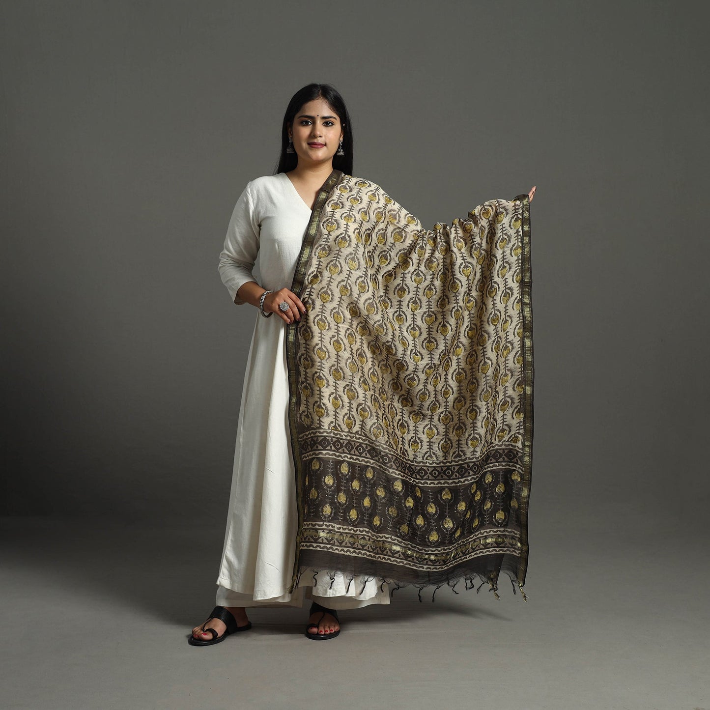 Beige - chanderi silk dabu bagru dupatta 08 - handcrafted