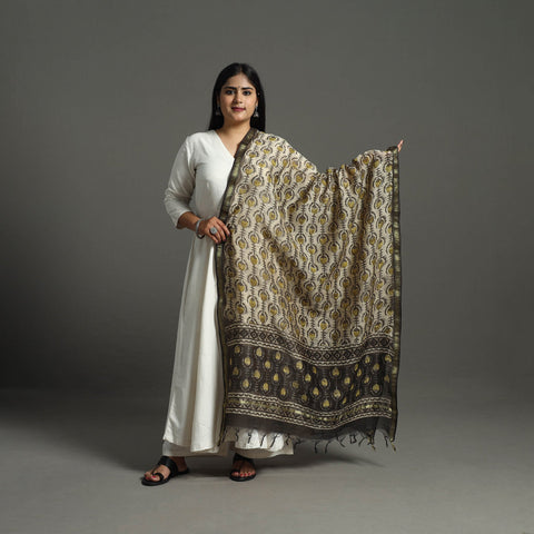 Beige - chanderi silk dabu bagru dupatta 08 - handcrafted