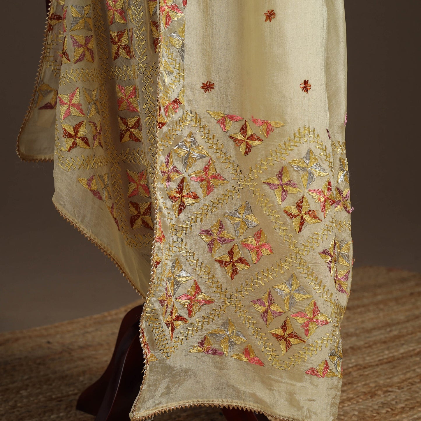 Chinon silk hand embroidered phulkari dupatta 01