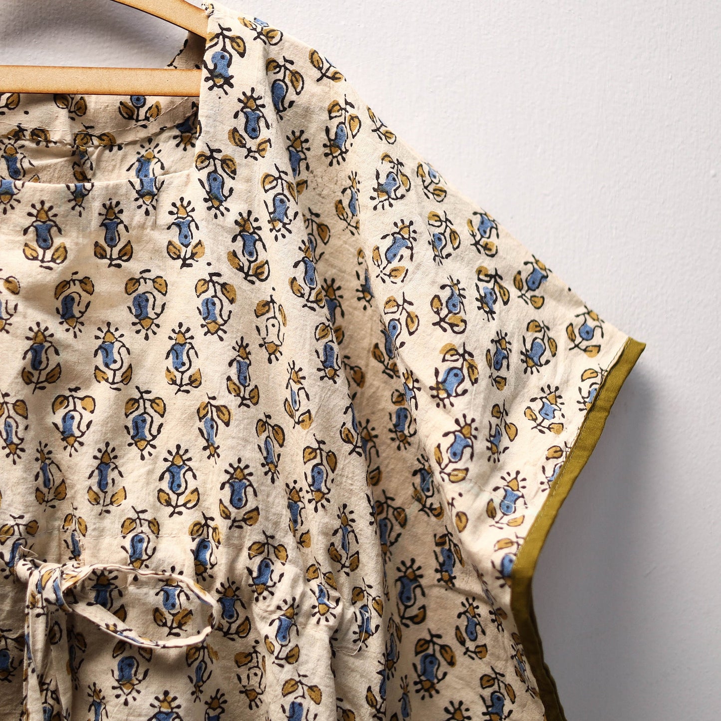 Beige - cotton kids kaftan (3-4 years) 01 - handcrafted