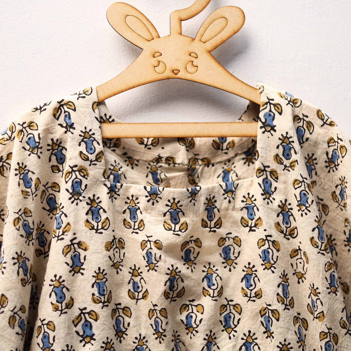 Beige - cotton kids kaftan (3-4 years) 01 - handcrafted