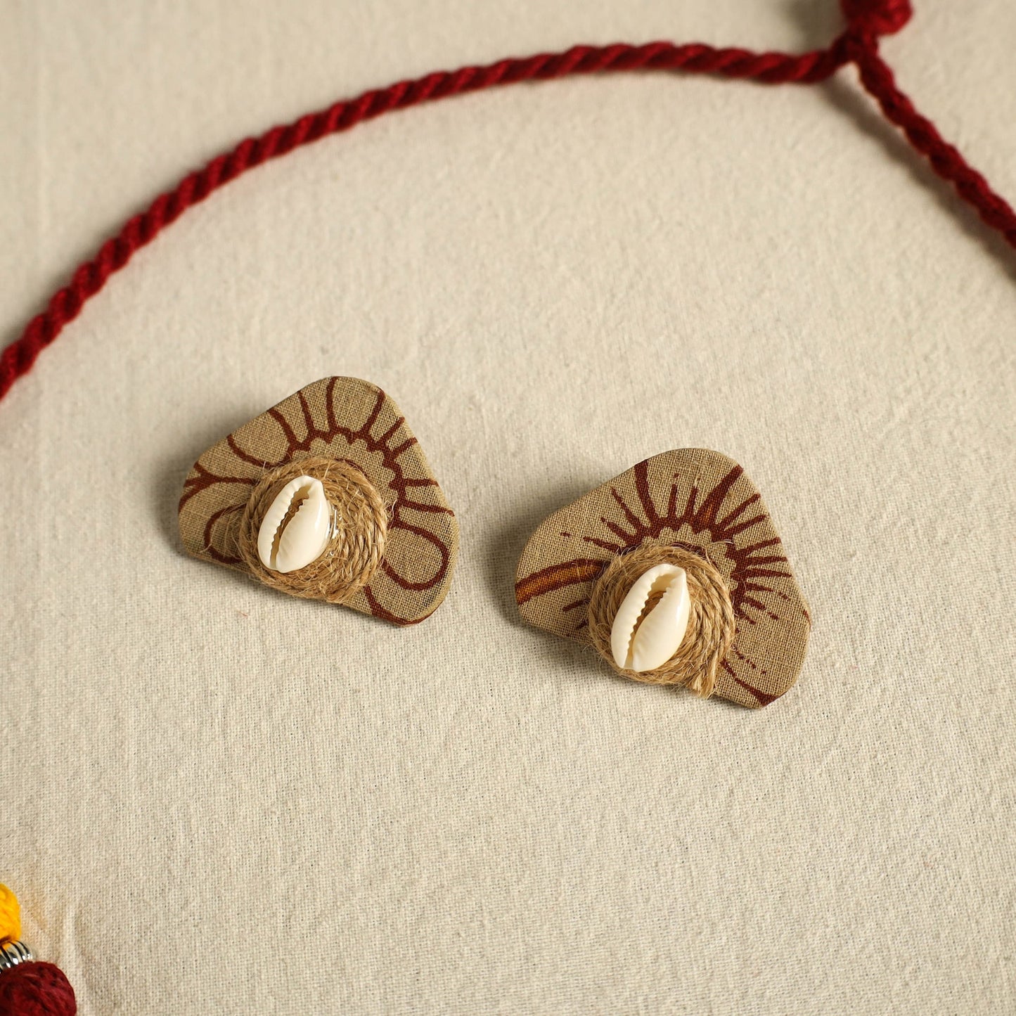 Beige - fabart jute & shell work necklace set 02