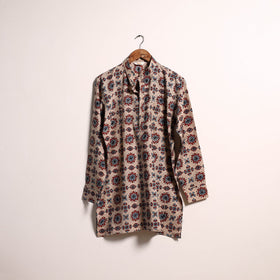 Hand natural dyed cotton short kurta for men 09