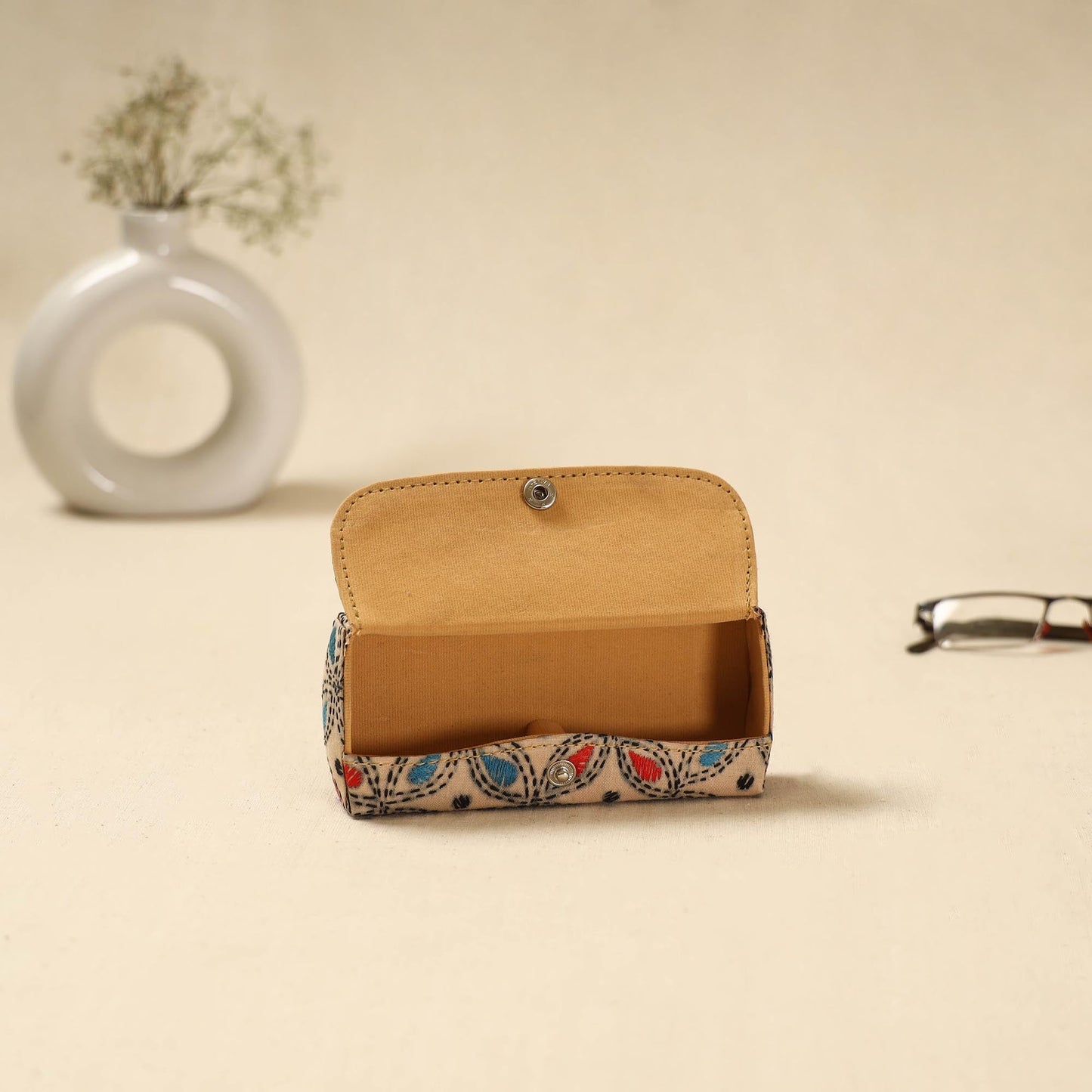 Handcrafted bengal kantha work spectacle case 10