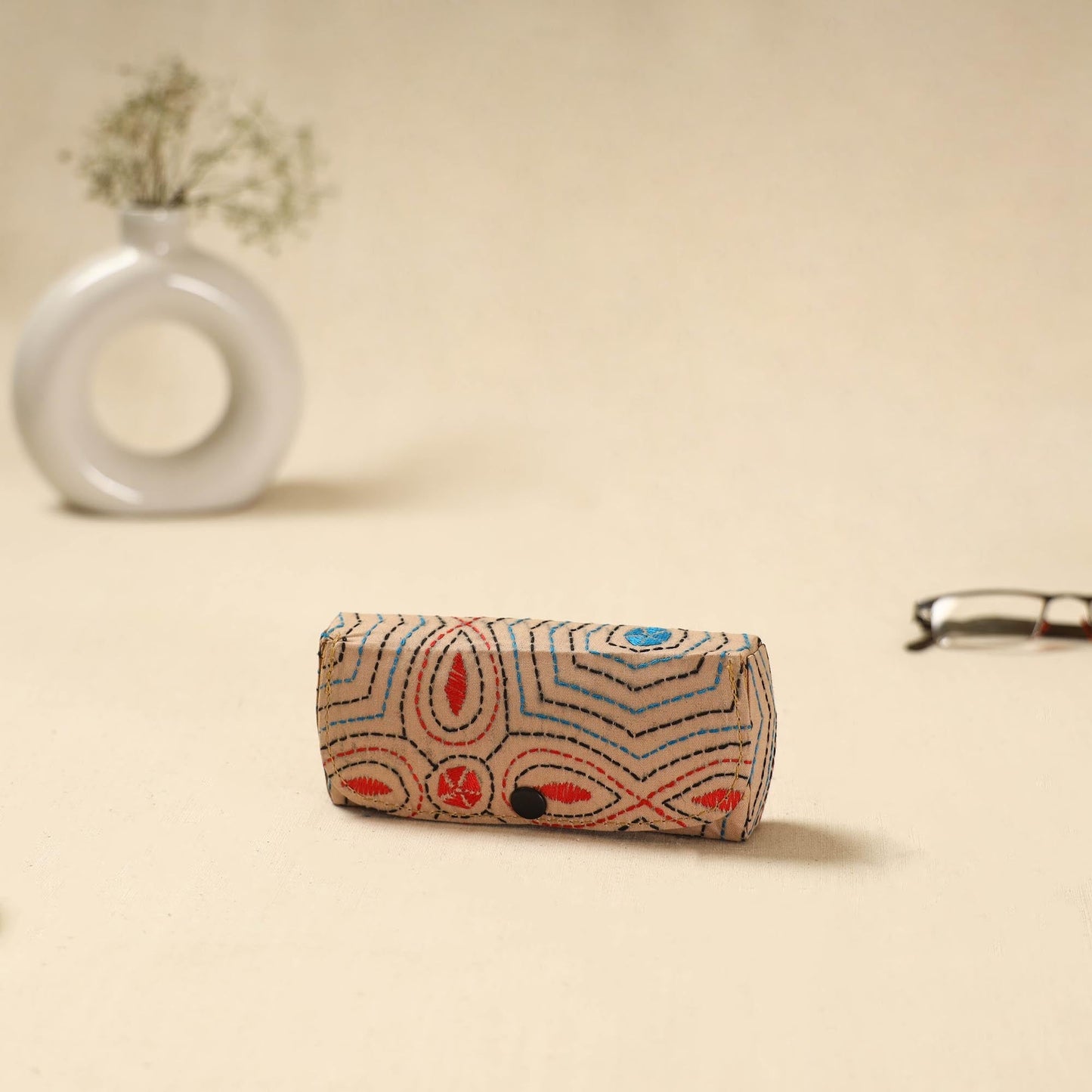 Handcrafted bengal kantha work spectacle case 21
