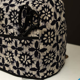 Beige Handcrafted Cotton Sewing Machine Cover 