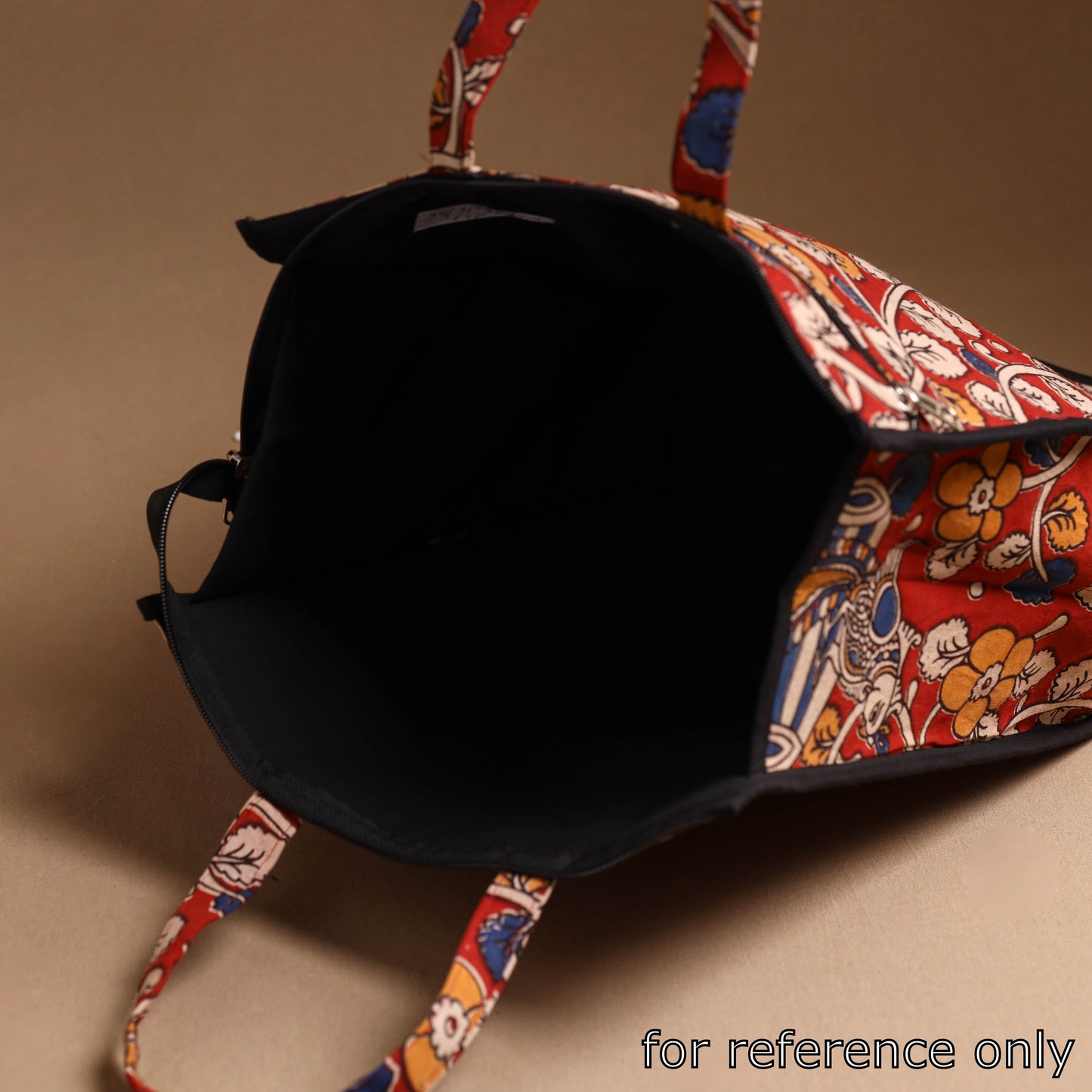 Buy Handcrafted Cotton Shopping Bag 26 Online at iTokri.com