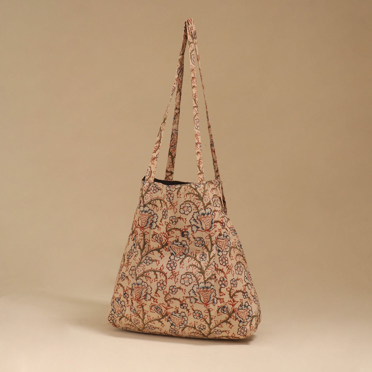 Handcrafted fabric jhola bag 04