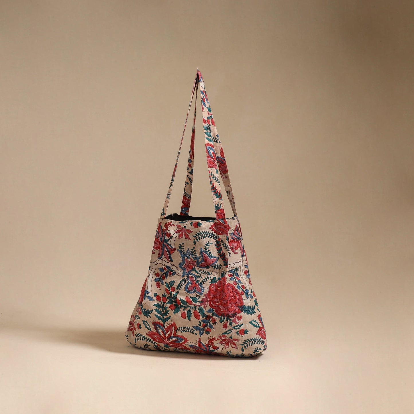 Handcrafted fabric jhola bag 07