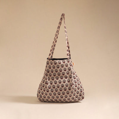 Handcrafted fabric jhola bag 117