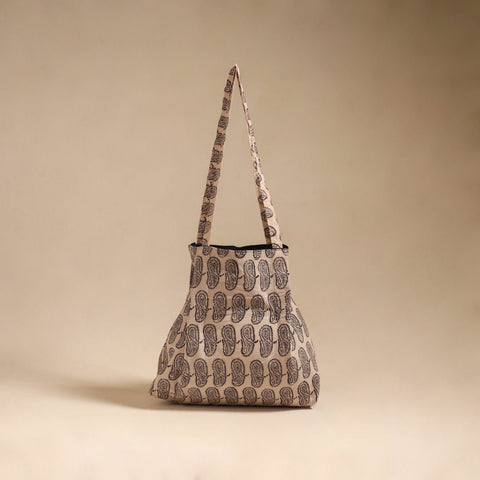 Handcrafted fabric jhola bag 25