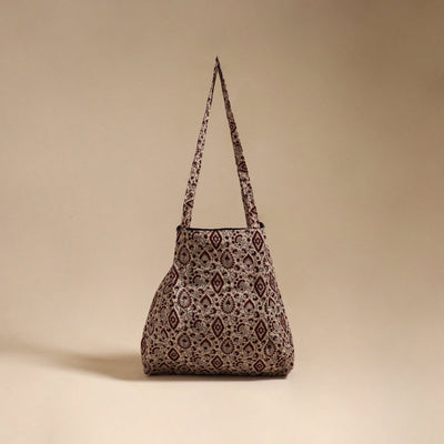 Handcrafted fabric jhola bag 26