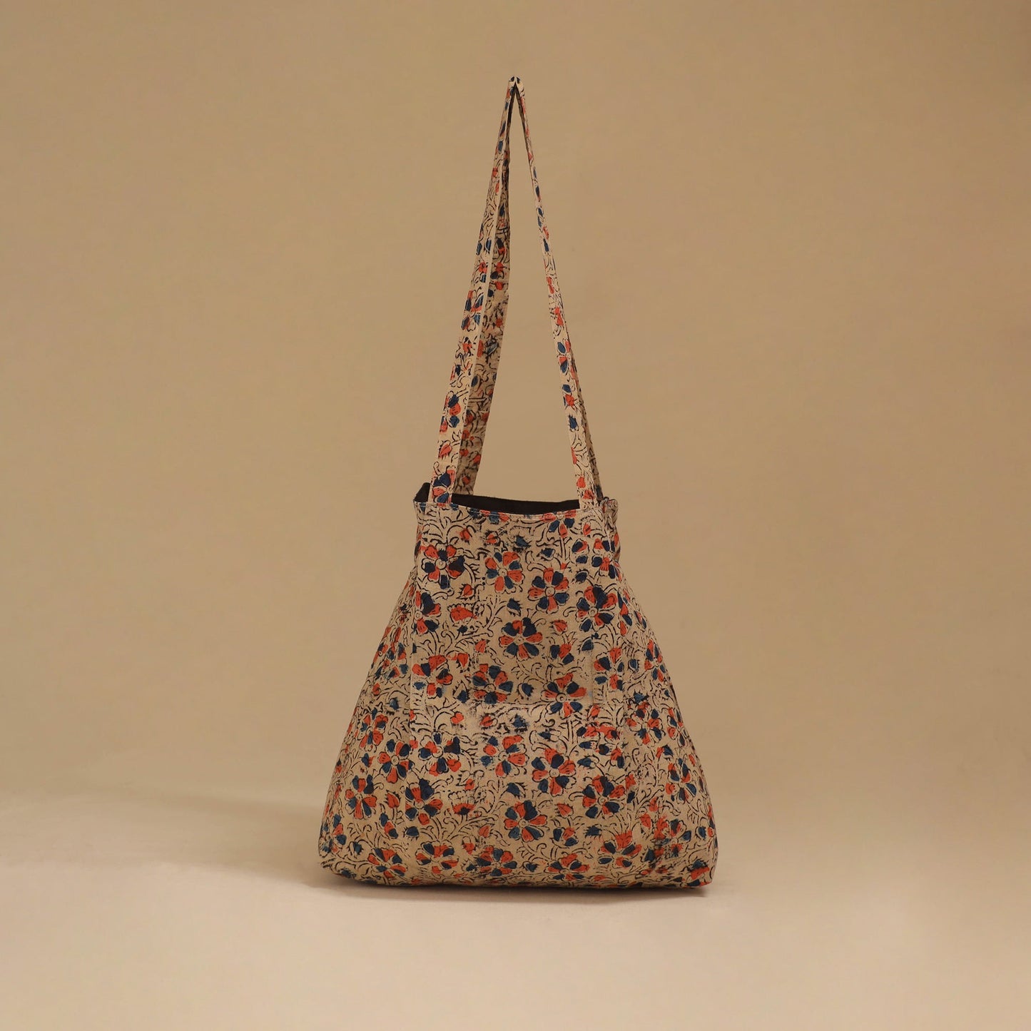 Handcrafted fabric jhola bag 26