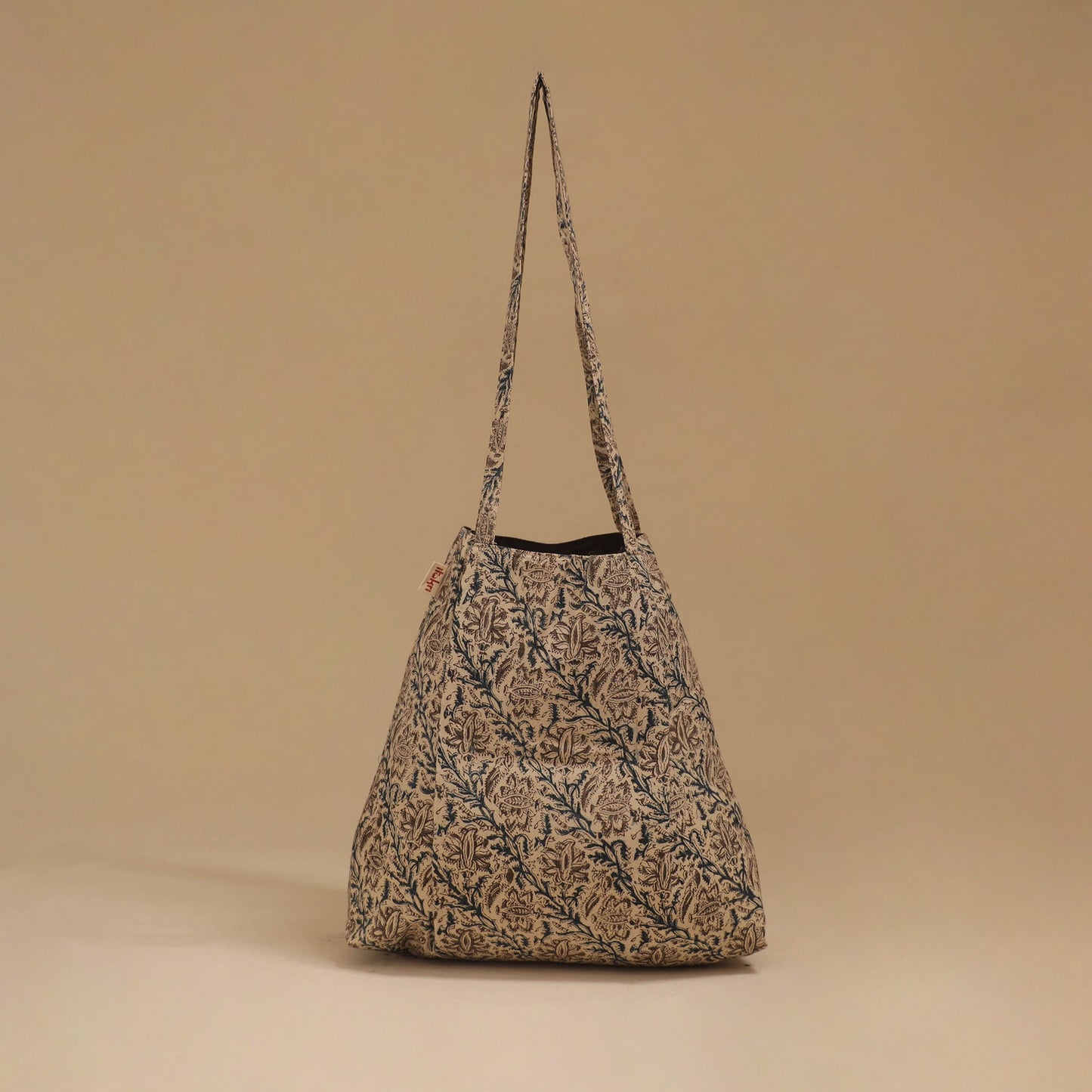 Handcrafted fabric jhola bag 28