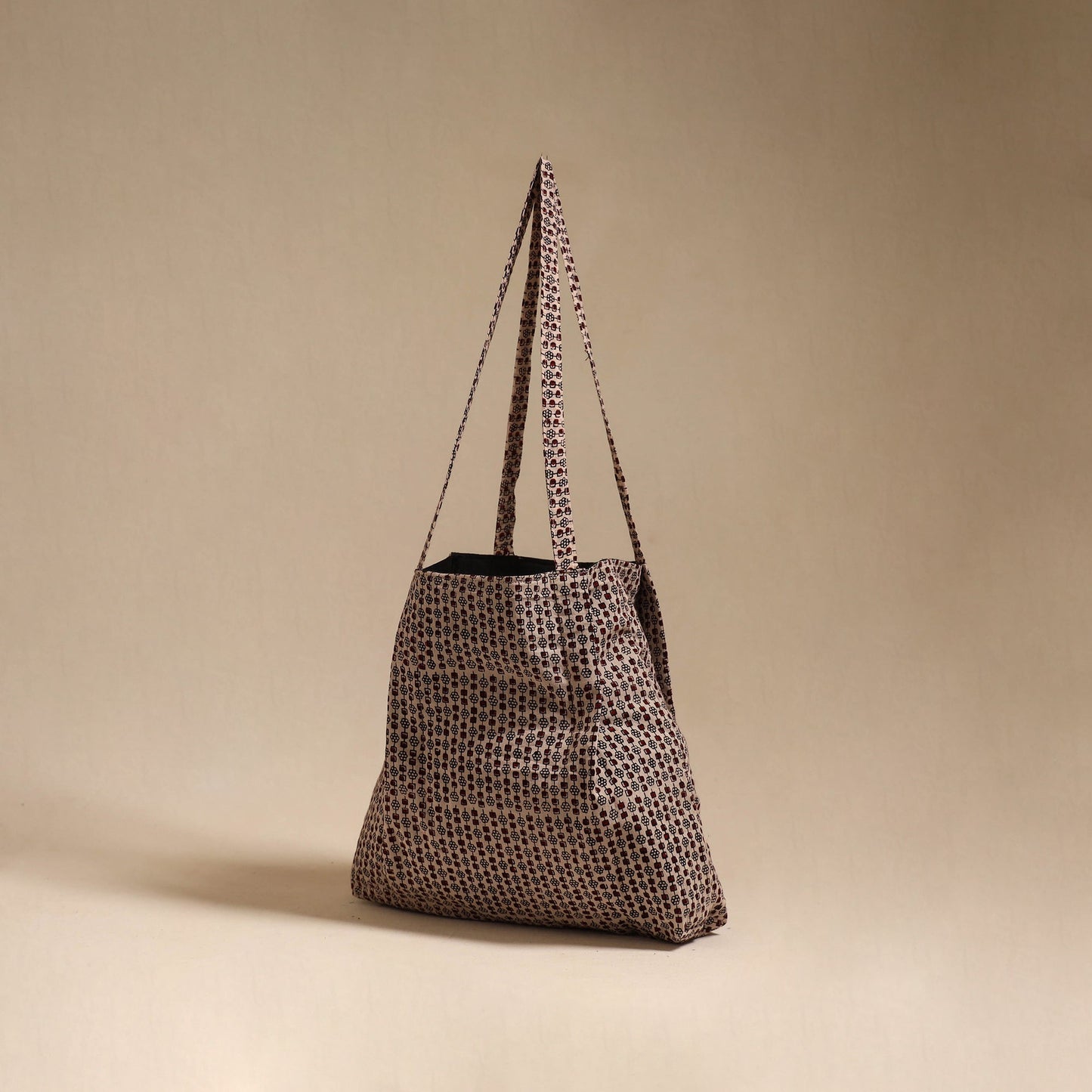 Handcrafted fabric jhola bag 31