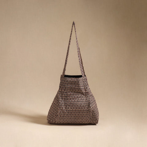 Handcrafted fabric jhola bag 31