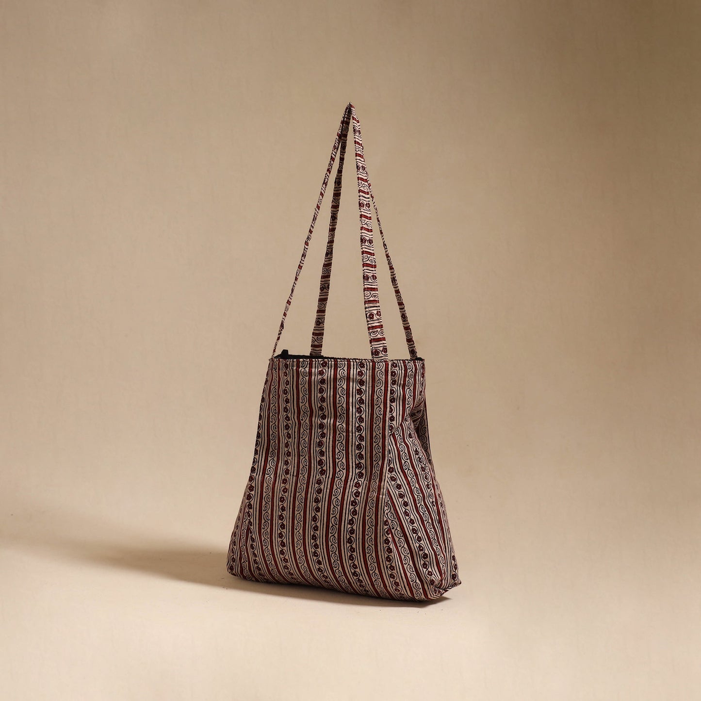 Handcrafted fabric jhola bag 32