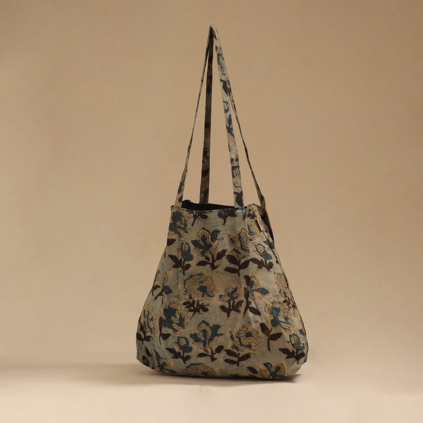 Handcrafted fabric jhola bag 35