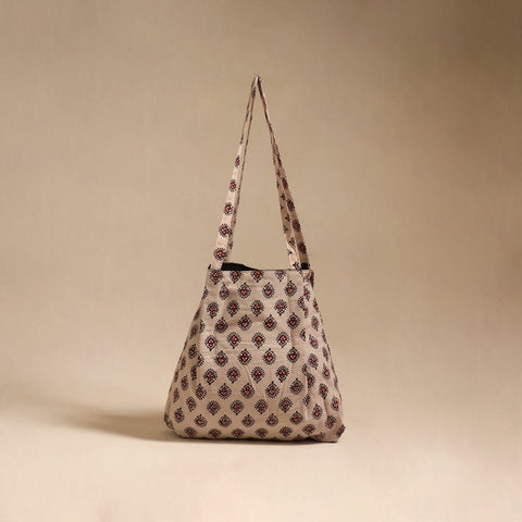 Handcrafted fabric jhola bag 37